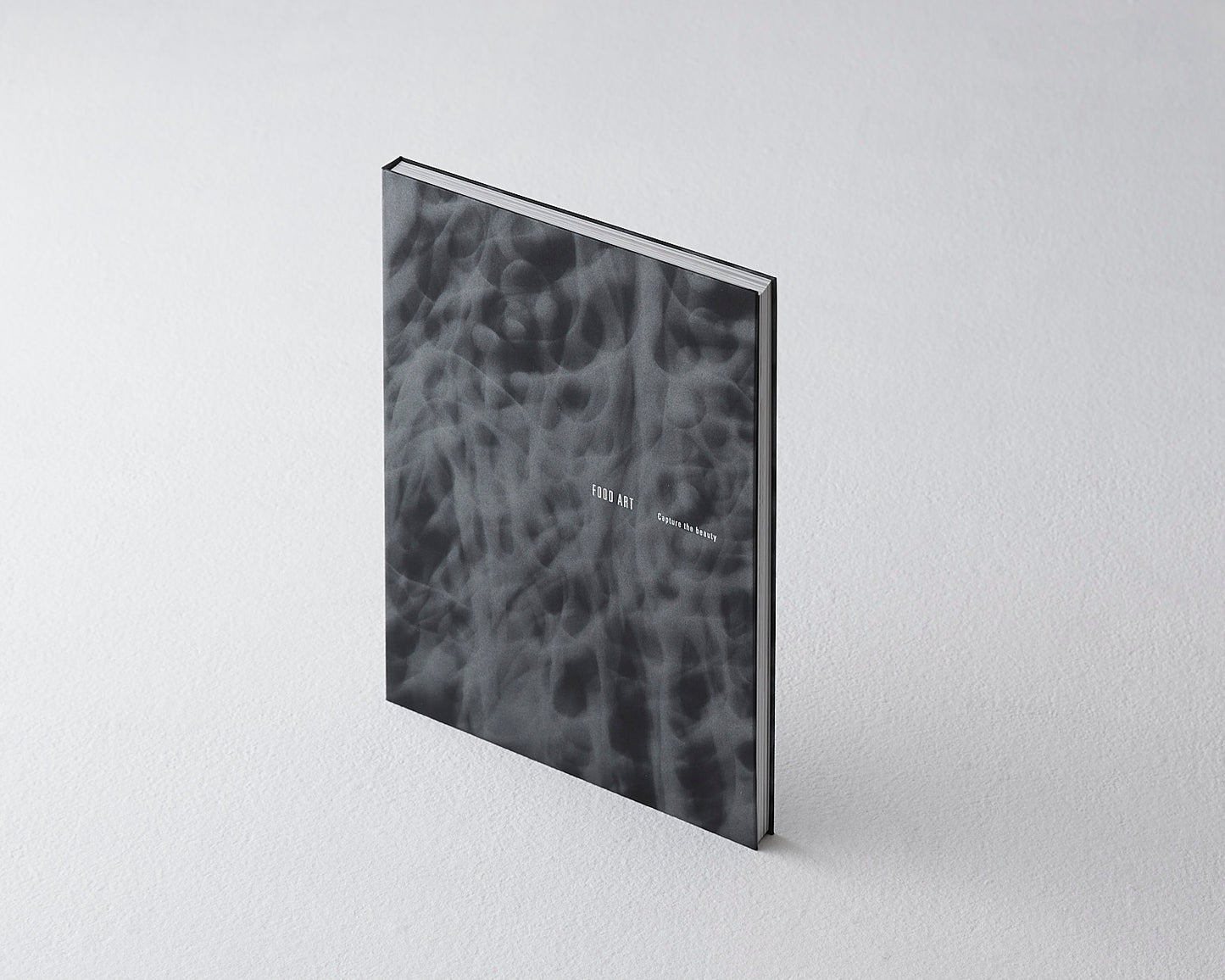 Naomi Hakamata "Food Art -Moment of Beauty-"